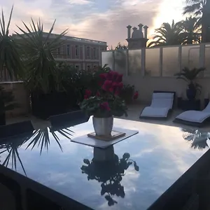 Terrasse Dans Palace Centre , Menton France